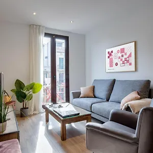 lucasland-apartments-barcelona.topbarcelonahotels.com/
